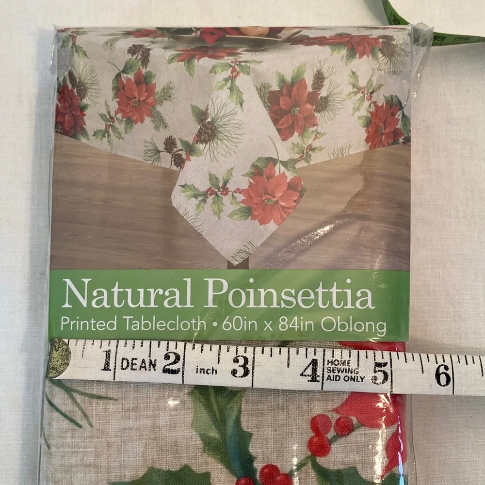 Natural Poinsettia Holiday Tablecloth 60x84 oblong NWT